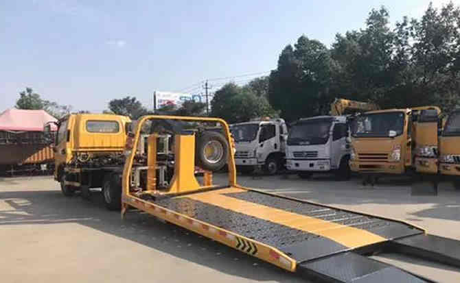 鼎湖区汽车中途维修案例